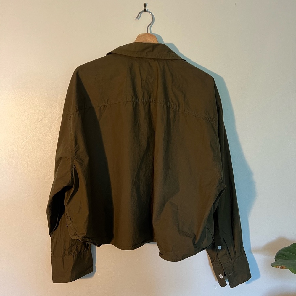 Banana Republic Boxy Crop Button Down - Picture 5 of 5